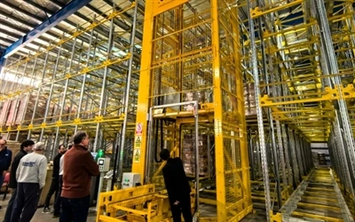 Shuttle Rack System: Maksimerer lageropbevaring med høj-densitet